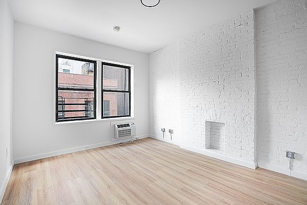 2nd image of 446 W 55th St #5S