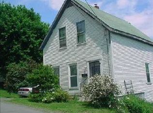 6 Mill St, Dexter, ME 04930