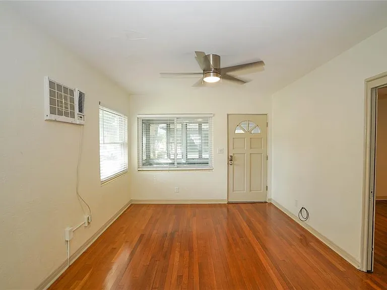 2001 Dr Martin Luther King Jr St N #4 — Photo 5