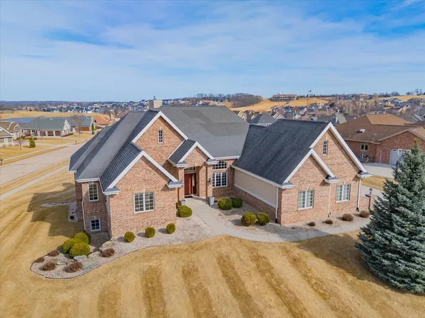 624 Rinpoche Ln, Oregon, WI 53575