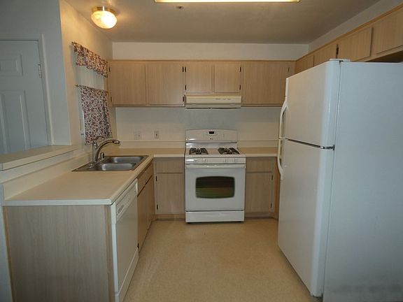 4th image of 321 E Inger Dr #D23