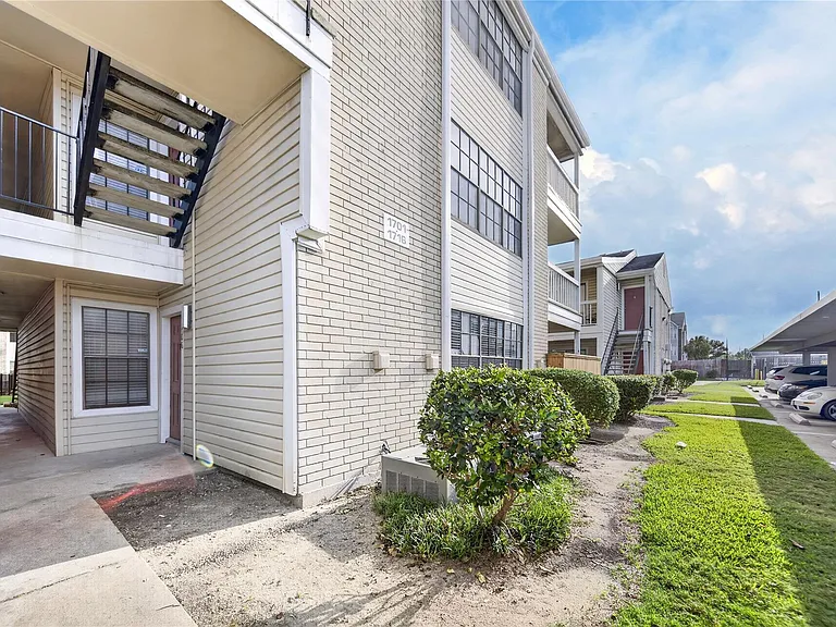 2750 Holly Hall St #1706 — Photo 1