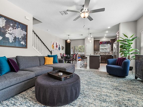 2nd image of 14003 MOLINA Drive