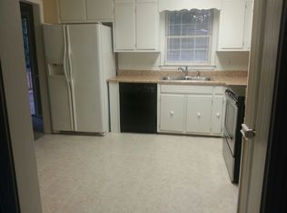 2147 Windsor Dr, Snellville, GA 30078