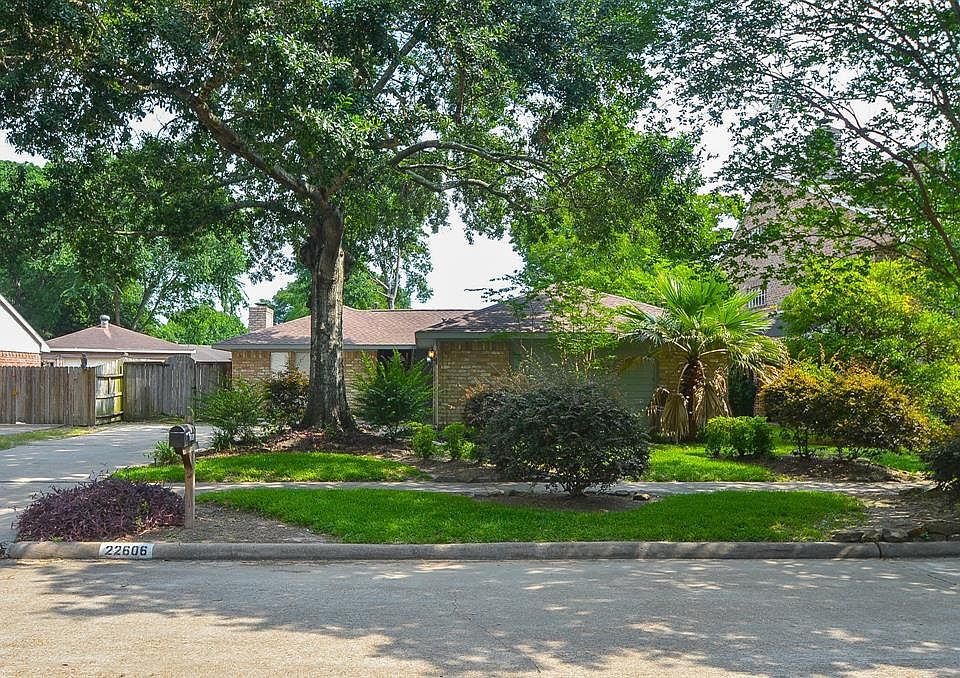 1st image of 22606 Indian Knoll Dr