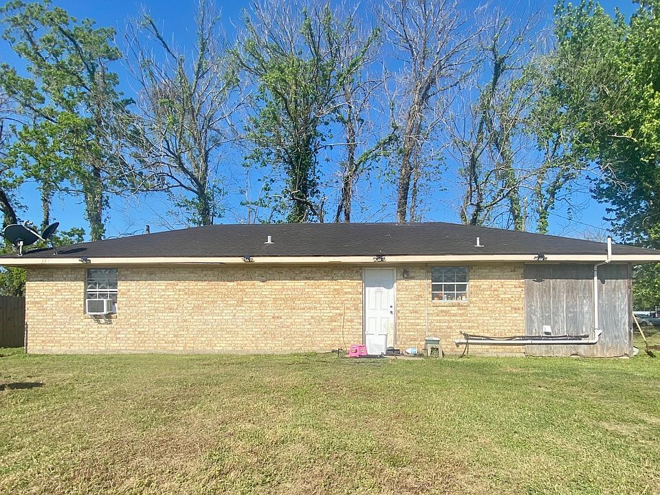 1st image of 105 Honey Ln