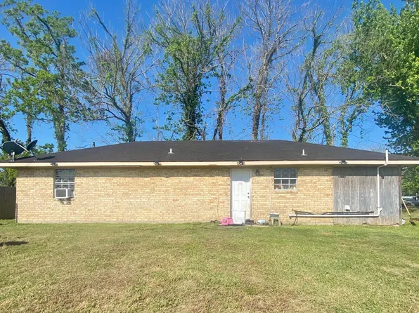 105 Honey Ln, Labadieville, LA 70380