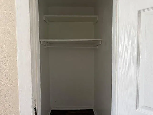 203 S Randolph Ave — Photo 4