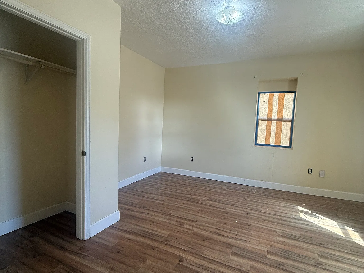 2 bed, 1100 sqft, $1,250 — Photo 3