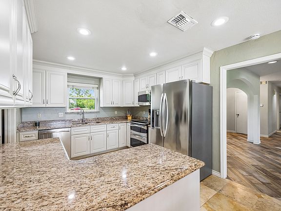 5th image of 1300 Rock Ridge Rd