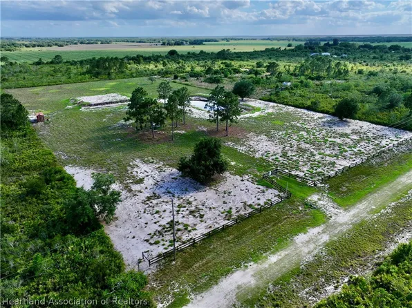 2901 Lariat Dr, Lorida, FL 33857