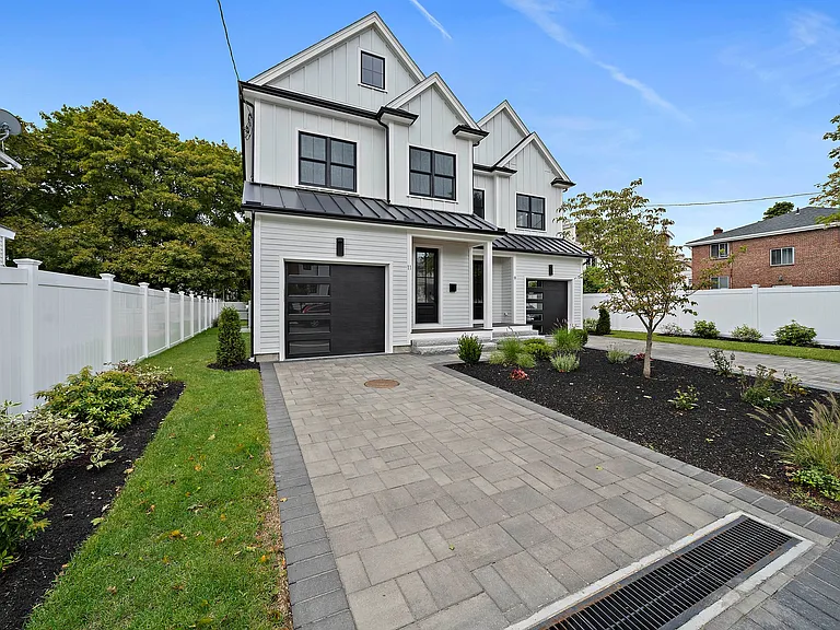 11 Jasset St #11 — Photo 2
