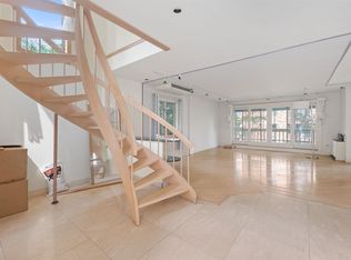 228 Gorge Rd #1, Edgewater, NJ 07020