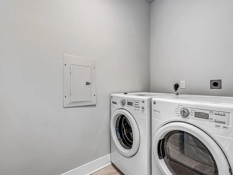 907 Winter St NE #201 — Photo 25