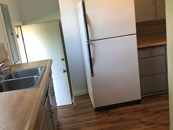 2nd image of 1022 Thayer Dr
