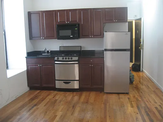 Rented by Gold Leaf Management Corp | media 9
