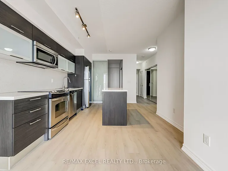 386 Yonge St #4904 — Photo 27