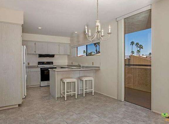 5th image of 241 E La Verne Way Unit B