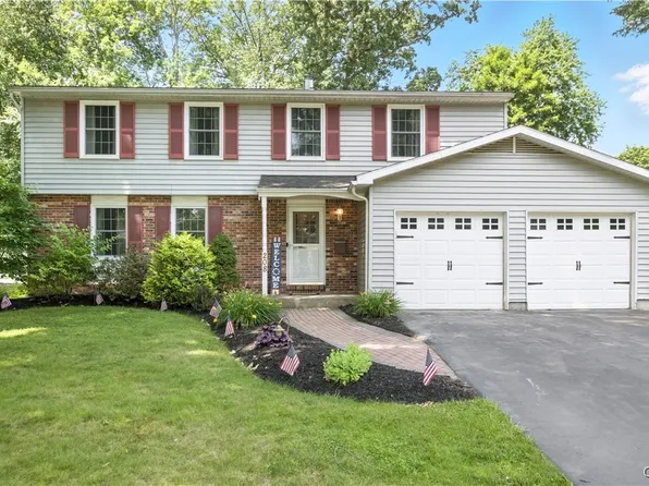 208 Single Dr, North Syracuse, NY 13212