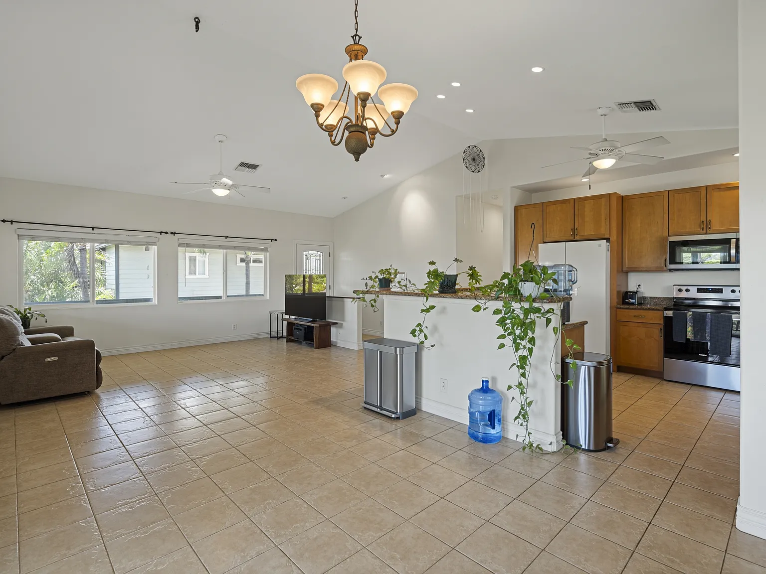 84 Honuea Pl — Photo 2