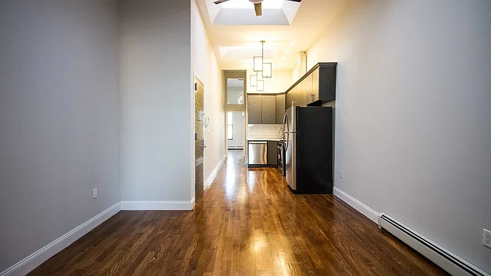 Rented by Compass | media 27