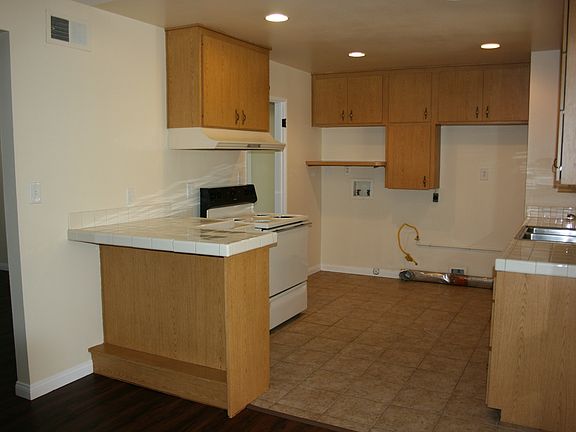 5th image of 6398 E Lake Dr