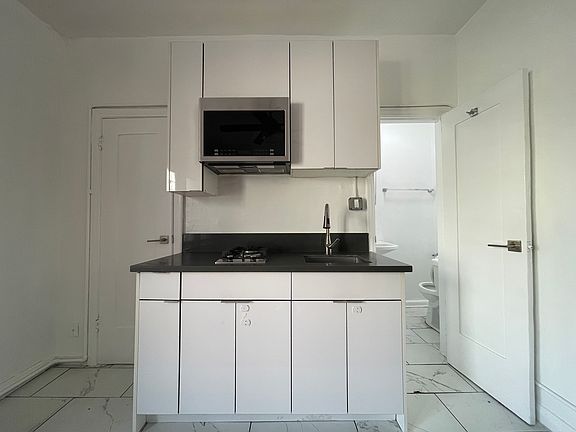 3rd image of 1617 N Normandie Ave #S208