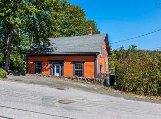 40 Pleasant St, Bear River, NS B0S 1B0