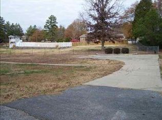 104 Polly St, Honea Path, SC 29654