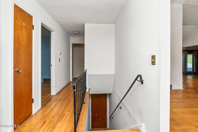 4th image of 188 Tampa Avenue