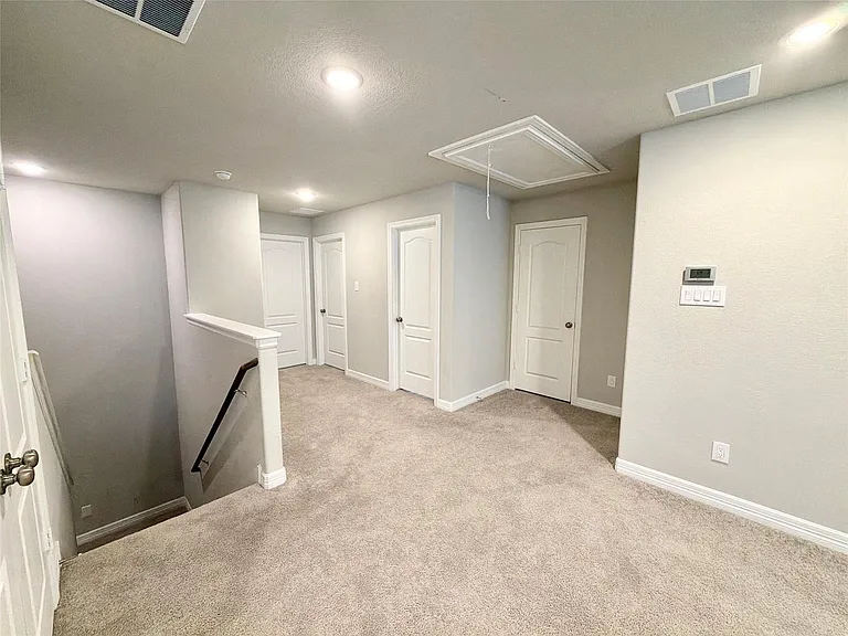 415 Northern Pike Dr — Photo 21