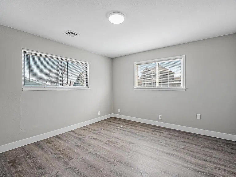 3125 W Center Ave — Photo 26