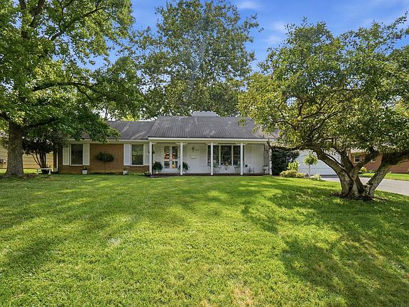 3rd image of 3836 Bickley Pl