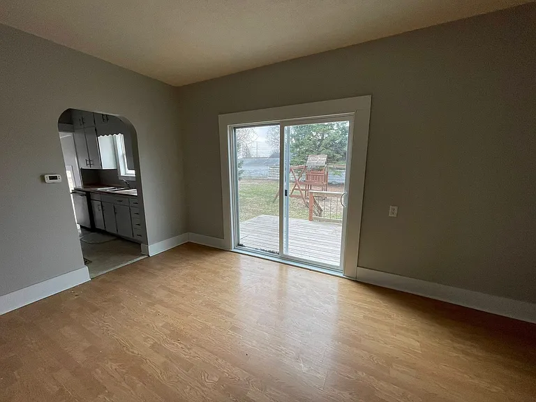 605 SW Walnut St — Photo 9