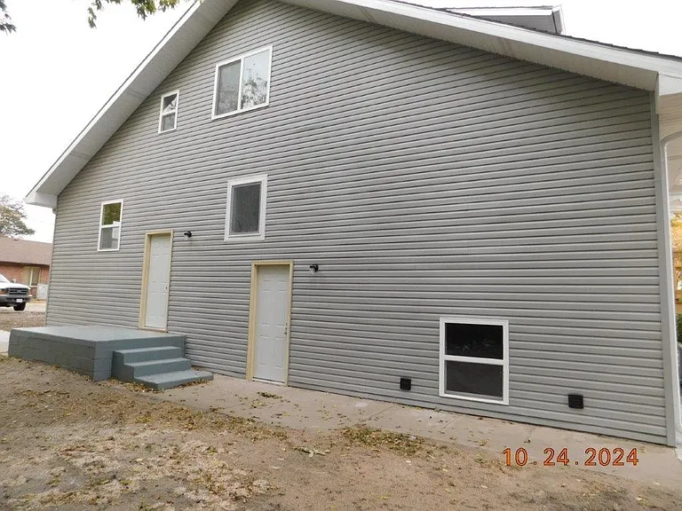 204 S Chestnut St #1 — Photo 2