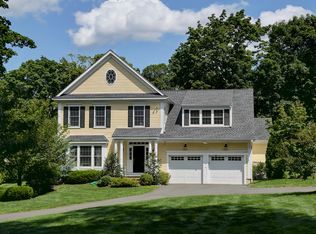 82 New St, Ridgefield, CT 06877