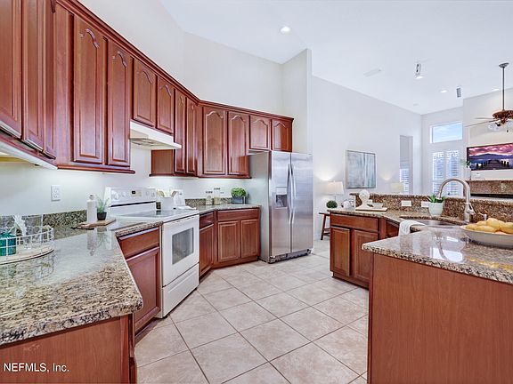 3rd image of 6234 Magnolia Springs Ln