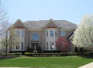 17247 Willow Ridge Ct, Northville, MI 48168