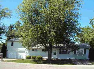 905 Jemima St, Clinton, IL 61727