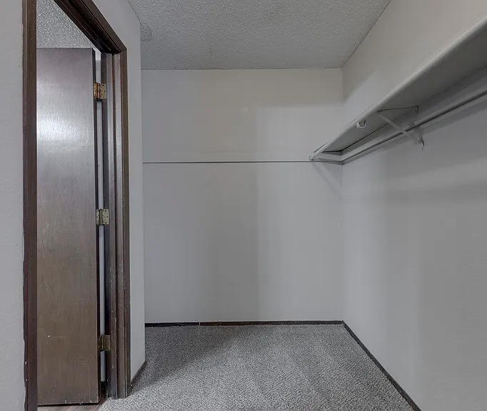 Pheasant Run Apartments — Photo 20