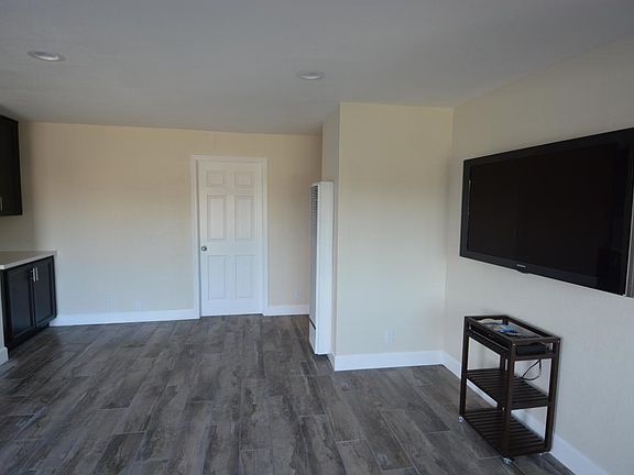 3rd image of 735 Laconia Blvd APT 7
