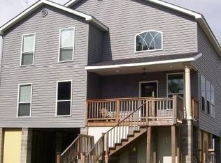 20 Carroll Dr, Chalmette, LA 70043