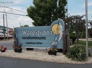 214 W Lakeshore Dr APT F, Port Clinton, OH 43452
