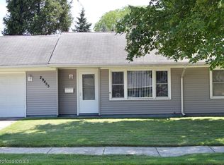 29455 Kathryn St, Garden City, MI 48135