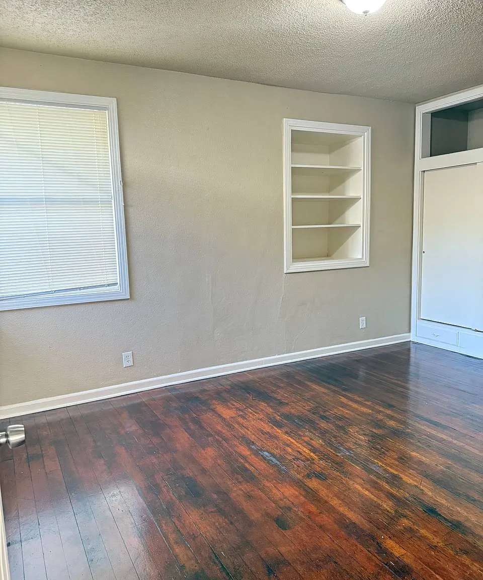 509 North Valencia Boulevard - C — Photo 3