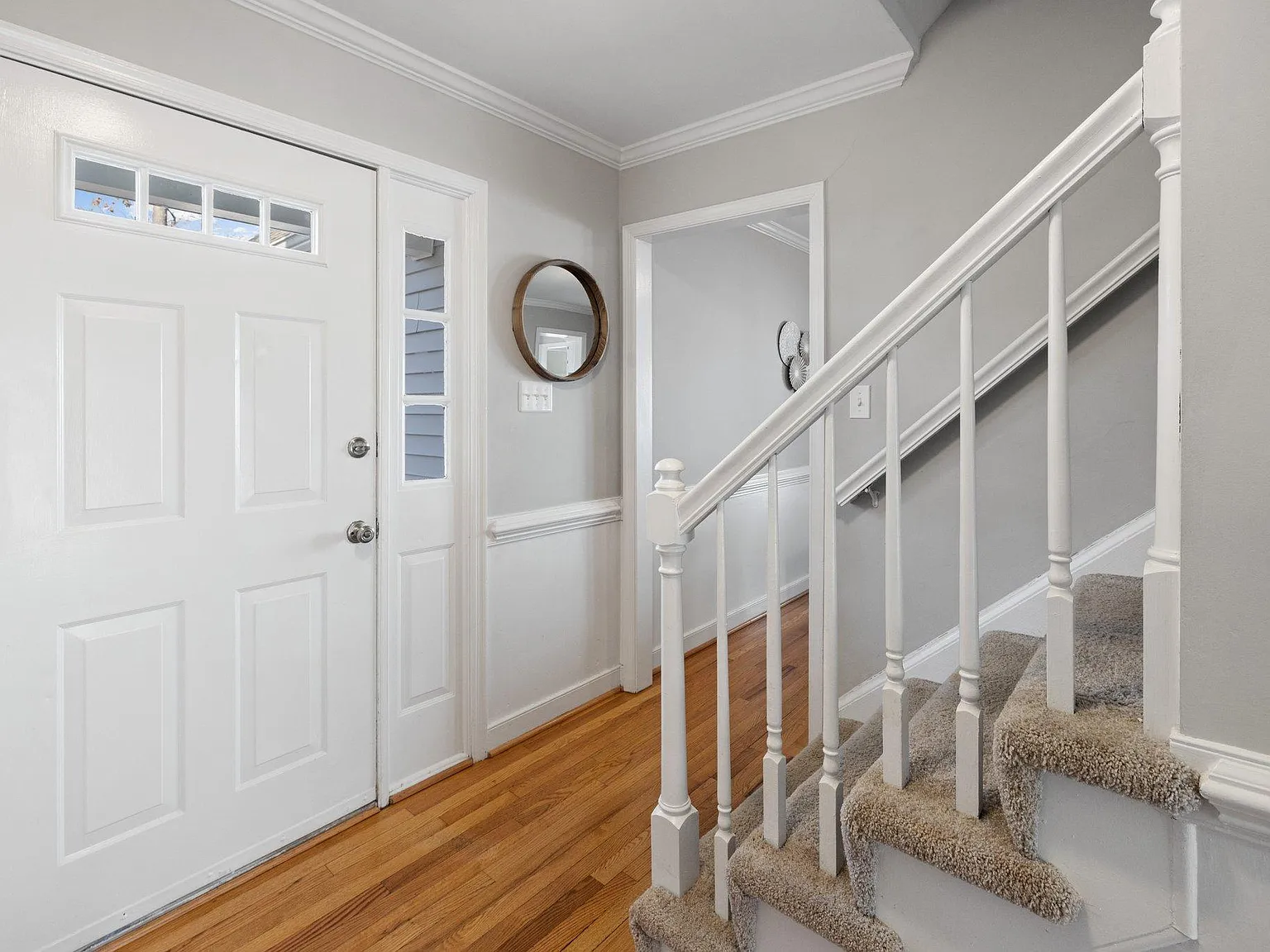 4 bed, 2.5 bath, 2220 sqft, $5,800 — Photo 3