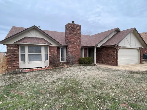 405 W Overholt Dr, Sand Springs, OK 74063