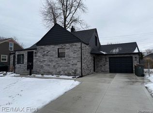 22010 Alger St, Saint Clair Shores, MI 48080