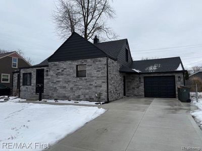 22010 Alger St, Saint Clair Shores, MI, 48080