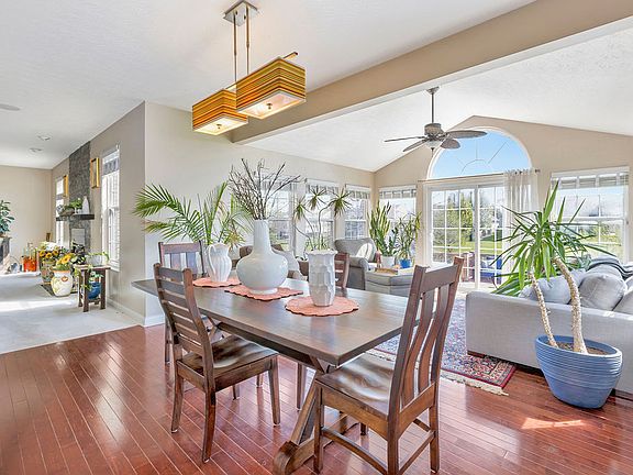 2nd image of 8060 Vegas Cir